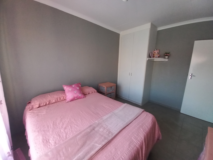 3 Bedroom Property for Sale in Safari Gardens North West